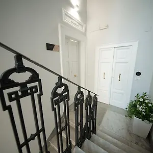 102 Bed and breakfast